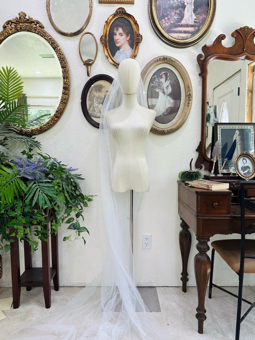 Elegant Long White Bridal Veil with Delicate Sparkle
